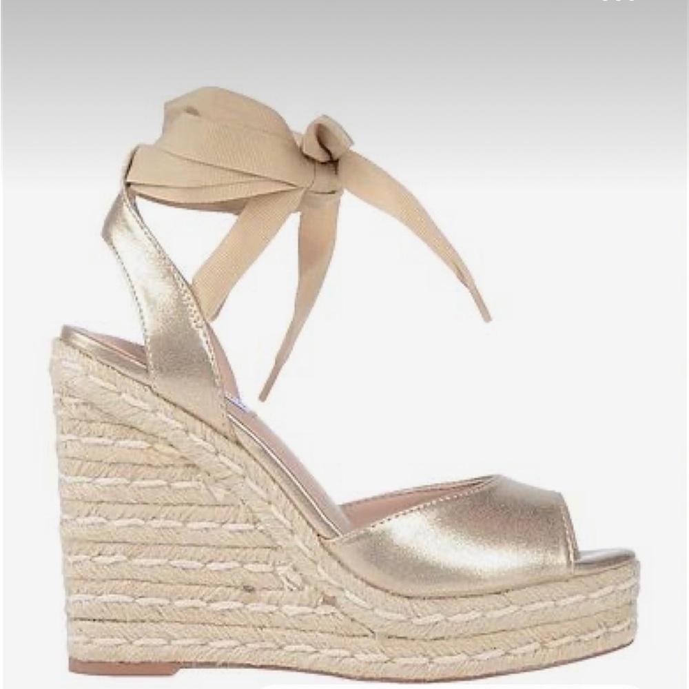 Steve Madden gold metallic wedges NWOT